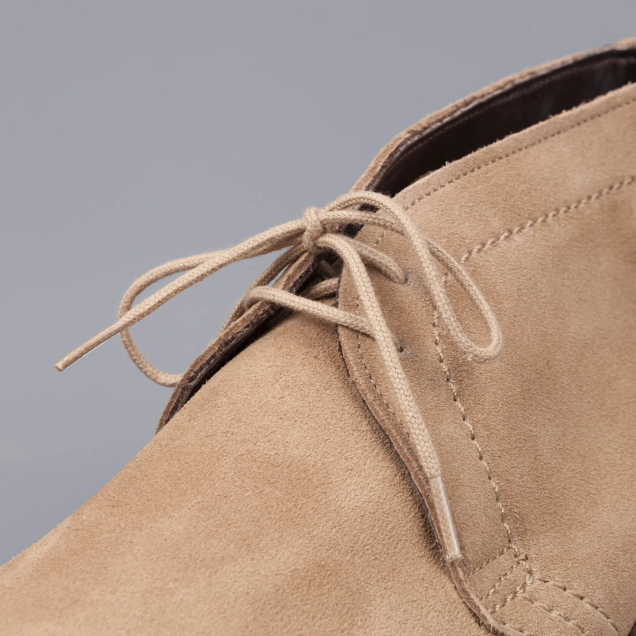 Alden chukka in unlined dark tan suede