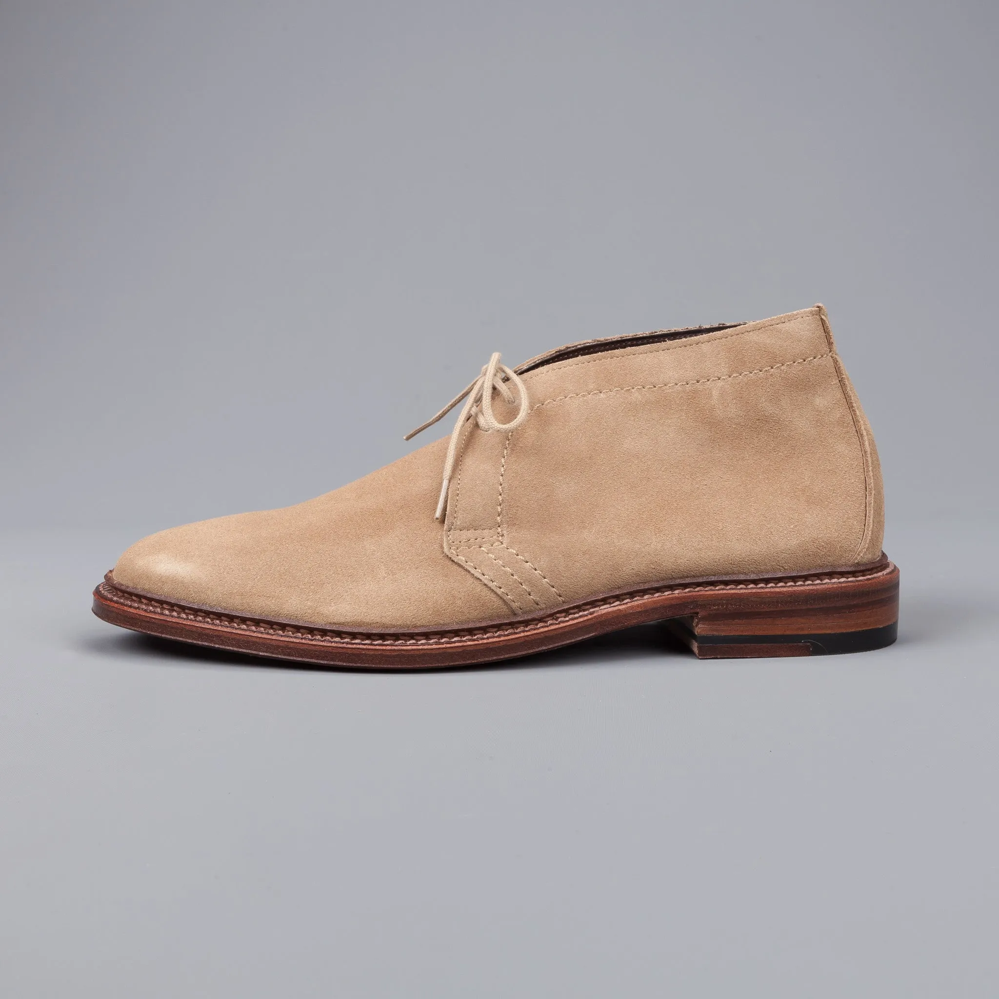 Alden chukka in unlined dark tan suede
